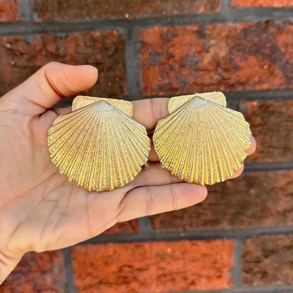 Seashell Gold Rope Chain Earrings Necklace Set - Picture 6 of 10